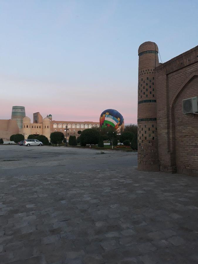 Caravan Sarai Khiva Bagian luar foto