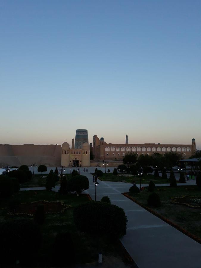 Caravan Sarai Khiva Bagian luar foto