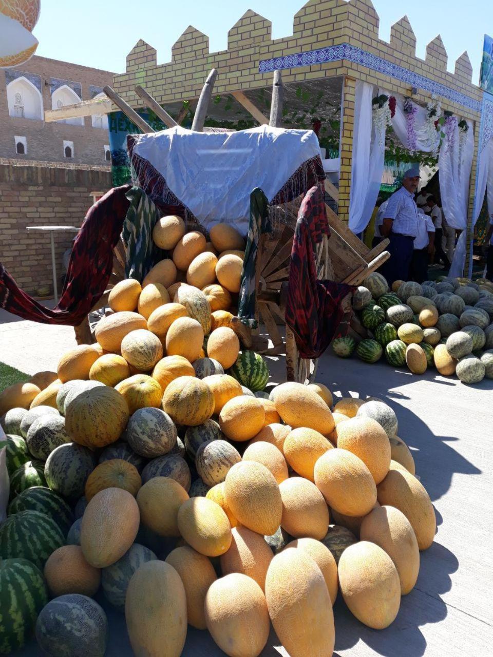 Caravan Sarai Khiva Bagian luar foto